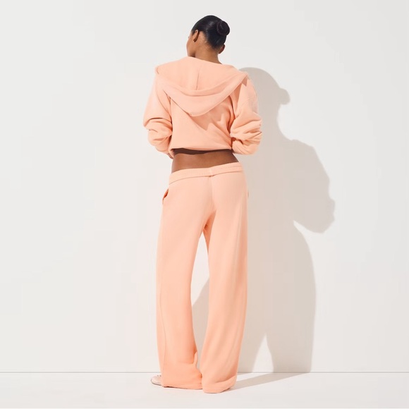 Skims French Terry Low Rise Straight Leg Pant in Cantaloupe - Picture 3 of 8